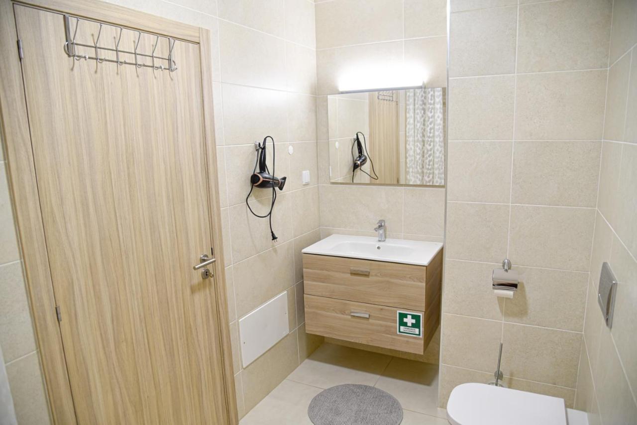 Apartamento Elegante Com Garagem E Piscina Na Praia Da Rocha Portimao Exterior photo