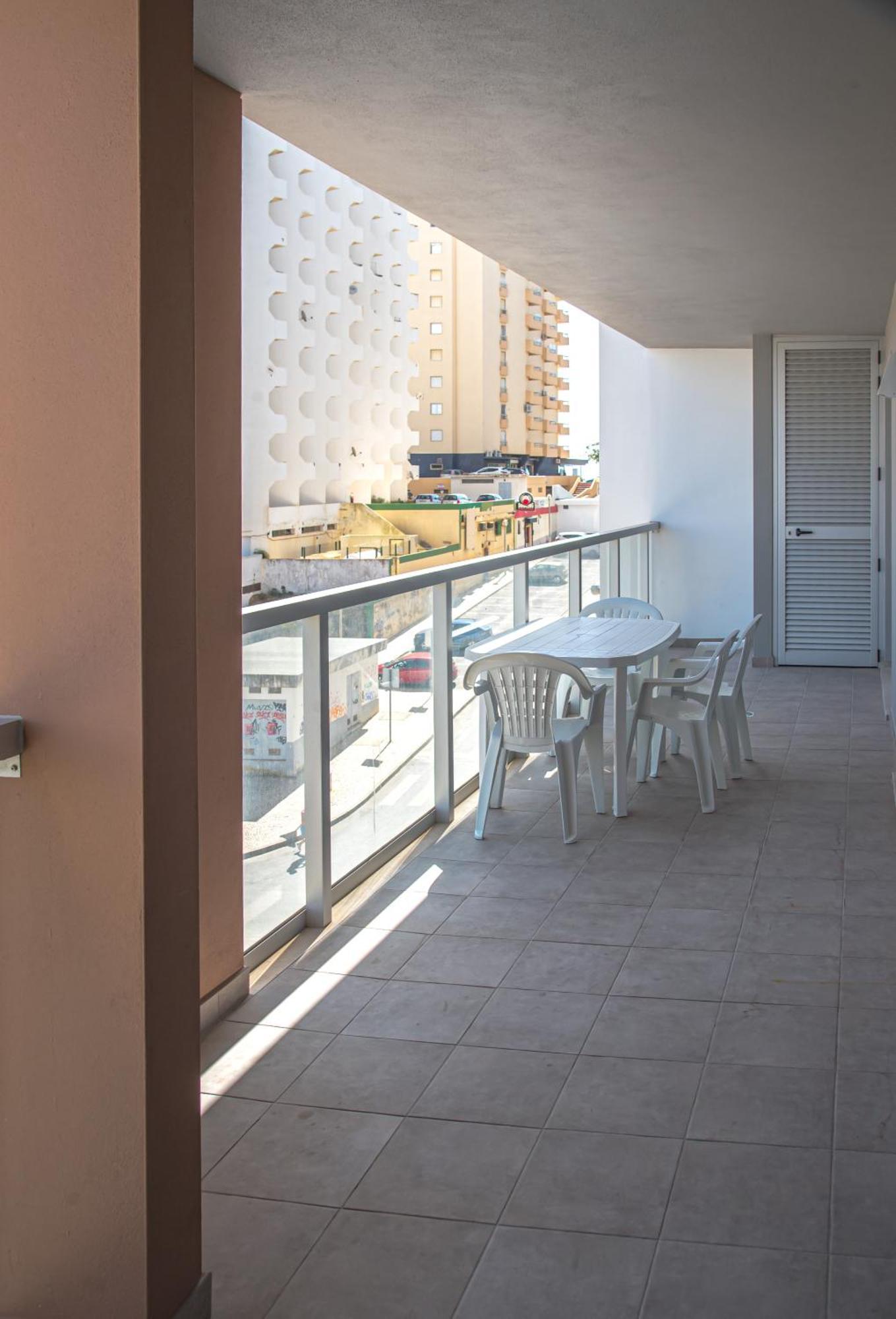 Apartamento Elegante Com Garagem E Piscina Na Praia Da Rocha Portimao Exterior photo